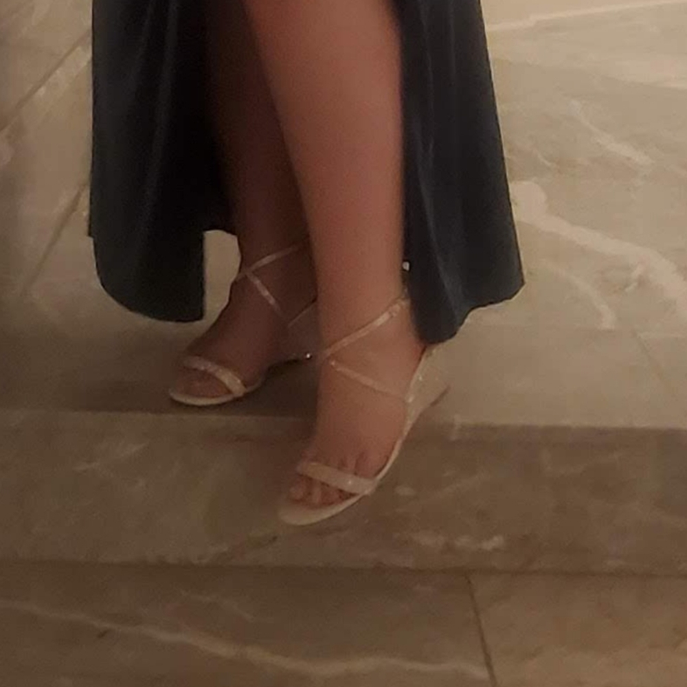 🌞2/$30 // STEVE MADDEN: Crystal Crisscross Strap Wedge Sandals - Picture 13 of 13
